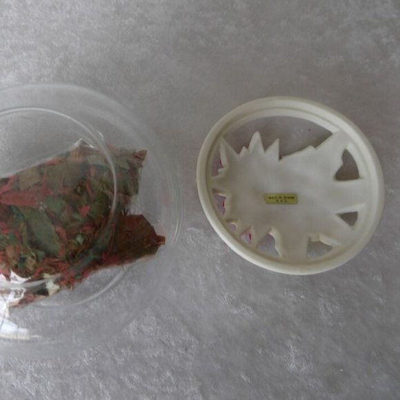 🎁Vintage Jade Porcelain and Glass Potpourri Keeper/Trinket by Christmas Avenue - Picture 7 of 11